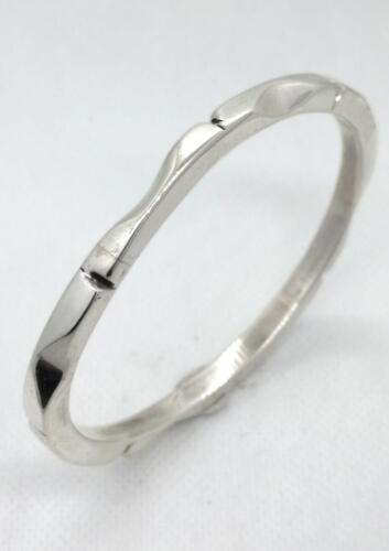 ”Robust” Smidat armband, silver. 2000:-SEK